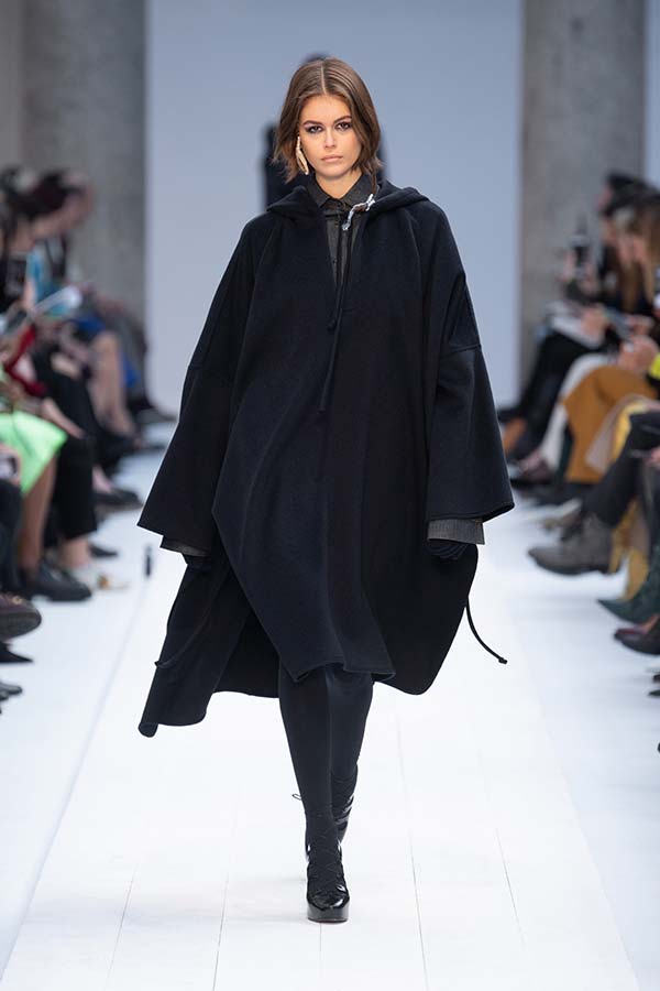 Maxmara Fw20 Runway 001 Max Mara Maxmara Fw20 Runway 001 Max Mara