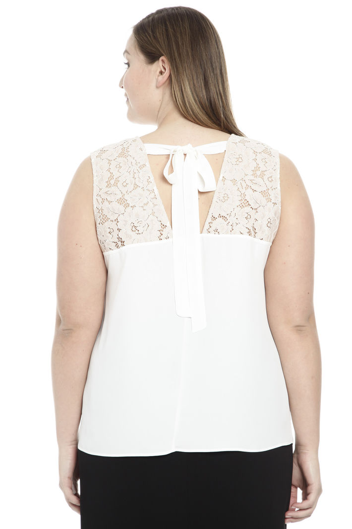 Top in crepe e pizzo macramè Diffusione Tessile Top in crepe e pizzo macramè Diffusione Tessile