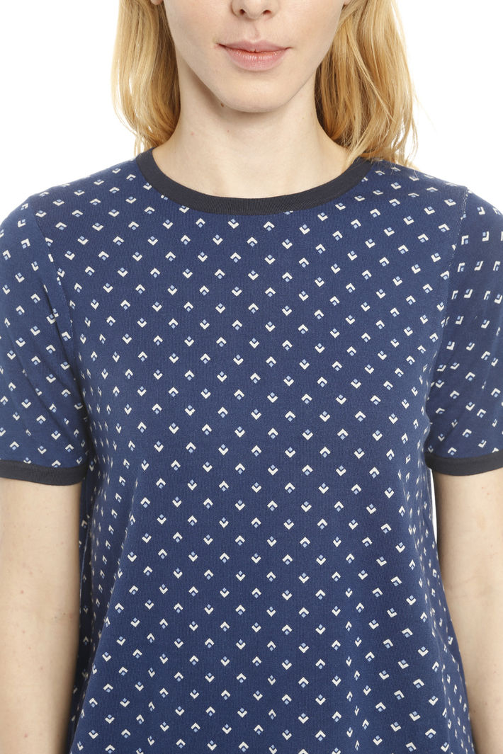 Maglia con fondo irregolare Diffusione Tessile Maglia con fondo irregolare Diffusione Tessile