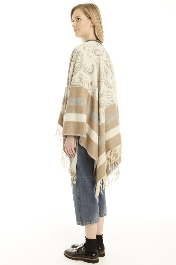 Poncho asimmetrico con frange Fashion Market Poncho asimmetrico con frange Fashion Market