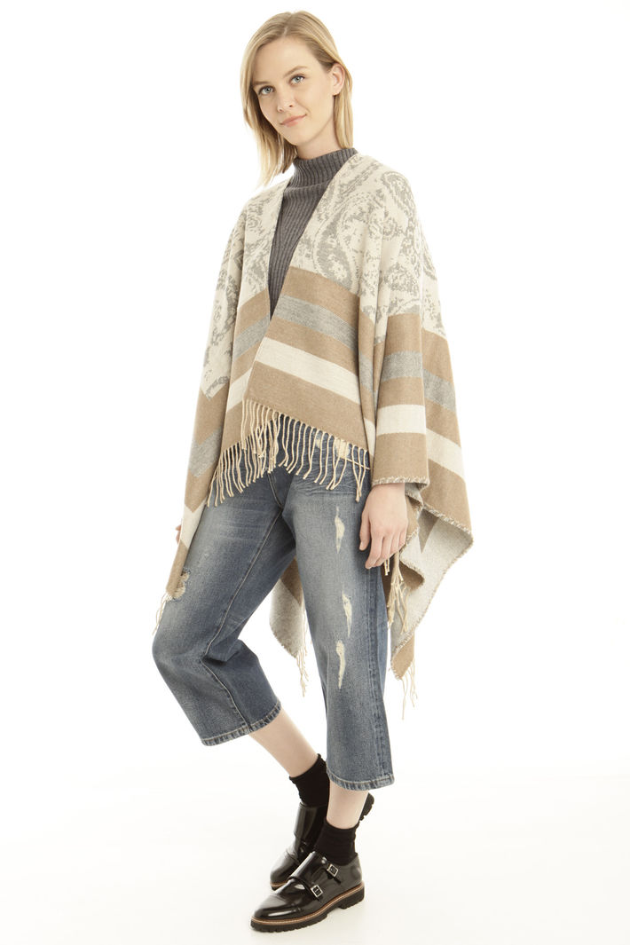 Poncho asimmetrico con frange Fashion Market Poncho asimmetrico con frange Fashion Market