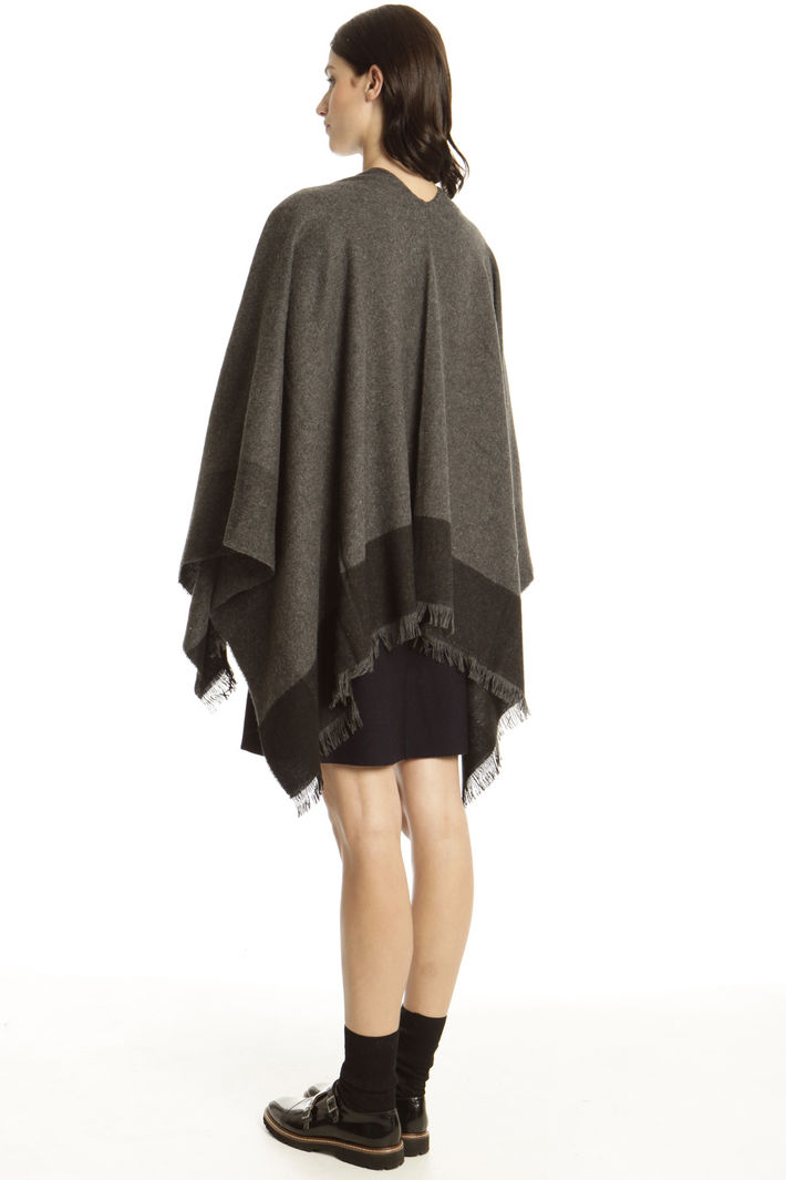 Poncho con fondo a contrasto Fashion Market Poncho con fondo a contrasto Fashion Market