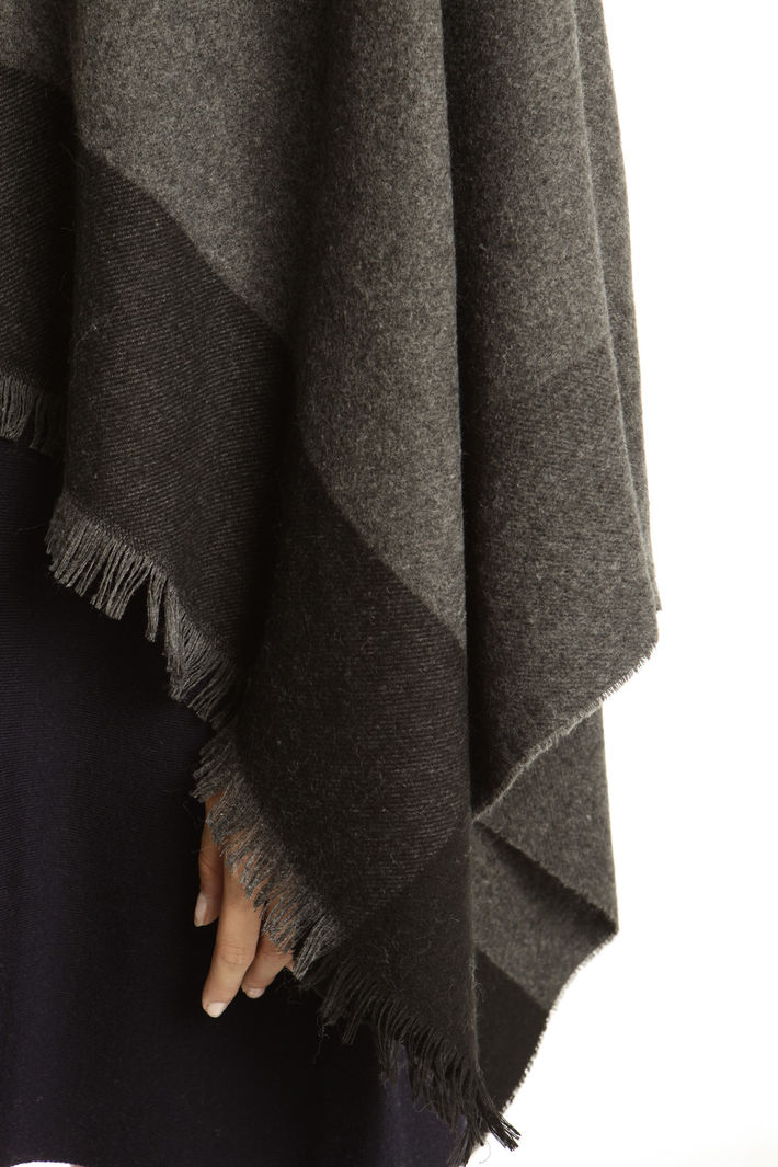 Poncho con fondo a contrasto Fashion Market Poncho con fondo a contrasto Fashion Market
