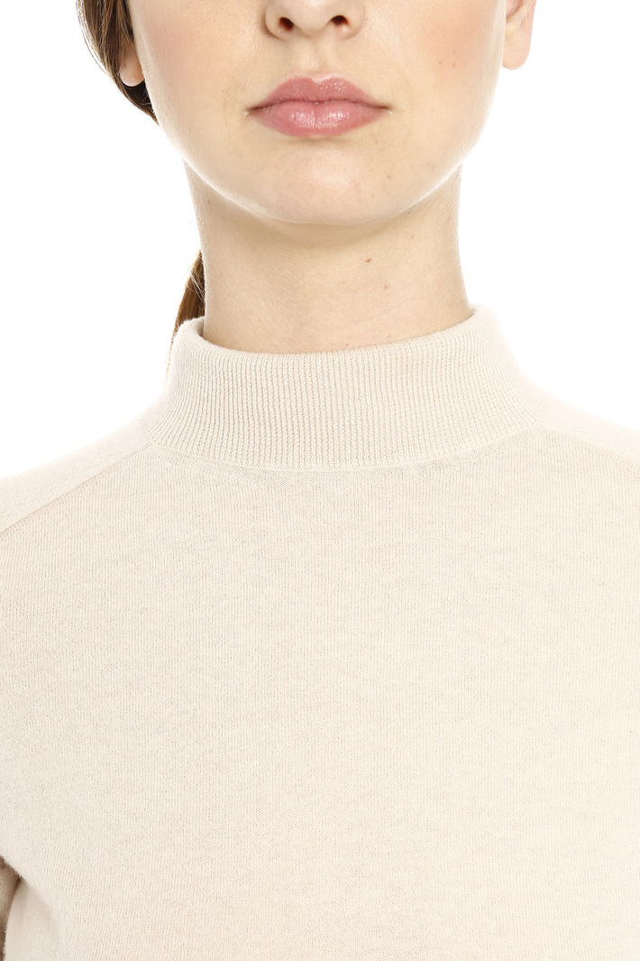 Maglia con fondo a contrasto Diffusione Tessile Maglia con fondo a contrasto Diffusione Tessile