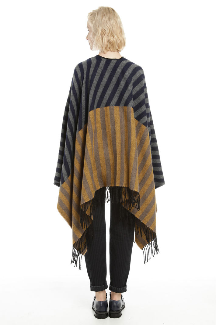 Poncho over con frange Fashion Market Poncho over con frange Fashion Market