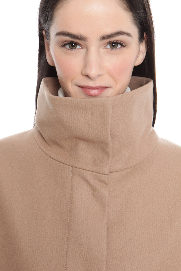 Capospalla con maxi collo Diffusione Tessile Capospalla con maxi collo Diffusione Tessile