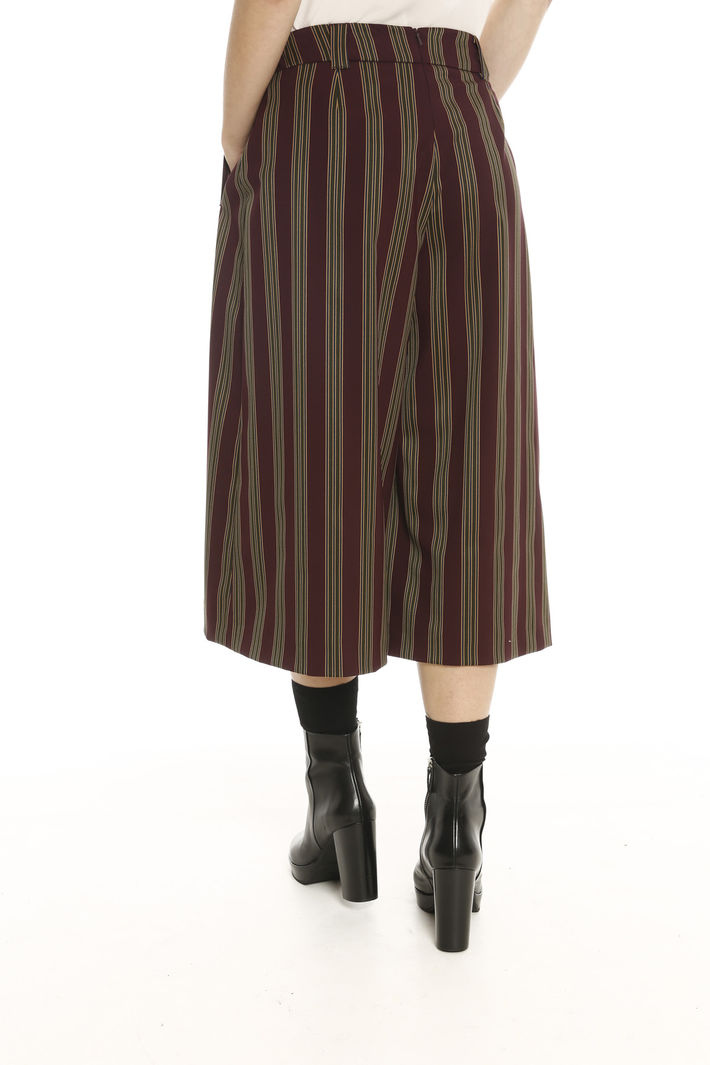 Pantalone cropped a motivo Fashion Market Pantalone cropped a motivo Fashion Market