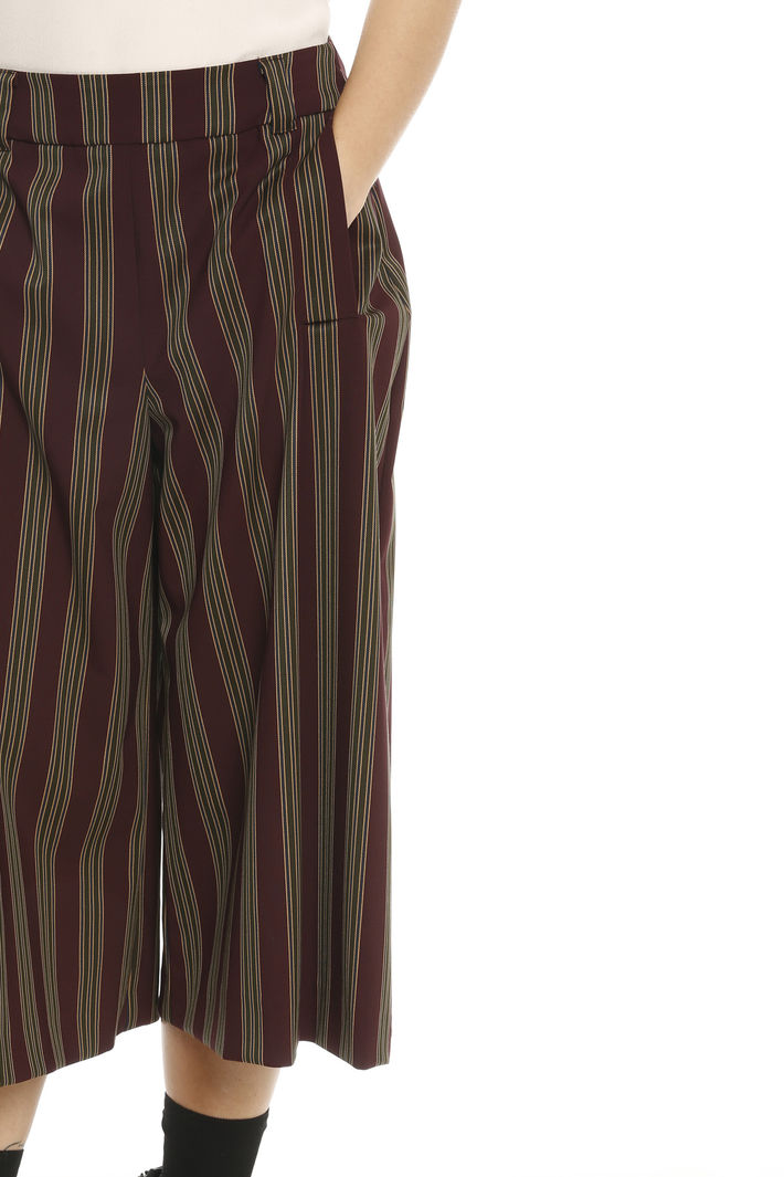 Pantalone cropped a motivo Fashion Market Pantalone cropped a motivo Fashion Market