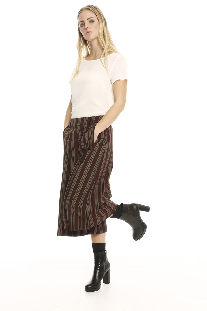 Pantalone cropped a motivo Fashion Market Pantalone cropped a motivo Fashion Market