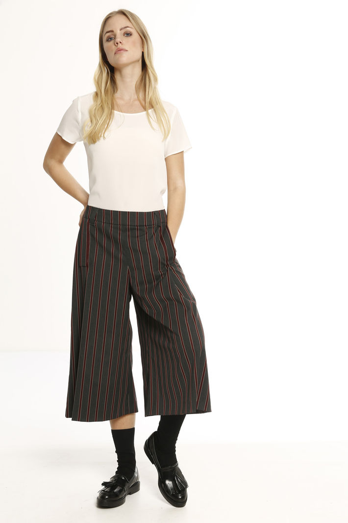 Pantalone cropped a motivo Fashion Market Pantalone cropped a motivo Fashion Market