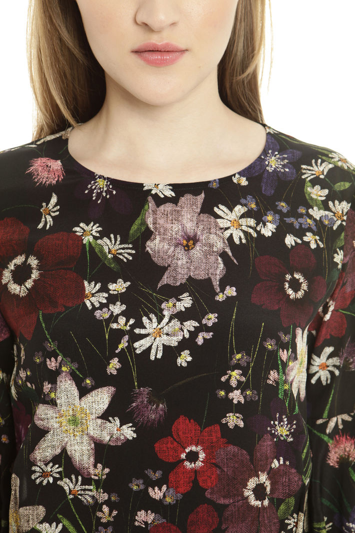 Blusa boxy a fiori Diffusione Tessile Blusa boxy a fiori Diffusione Tessile