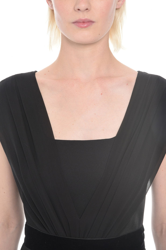 Abito lungo in satin crepe Abito lungo in satin crepe