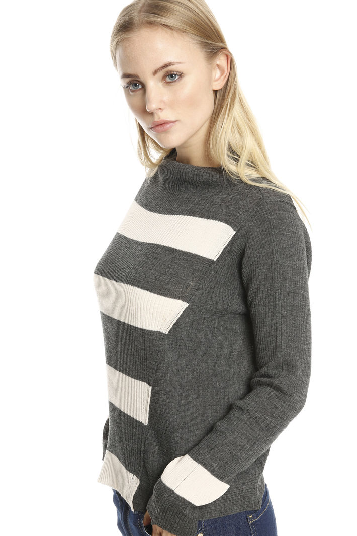Maglia boxy a costine Intrend Maglia boxy a costine Intrend