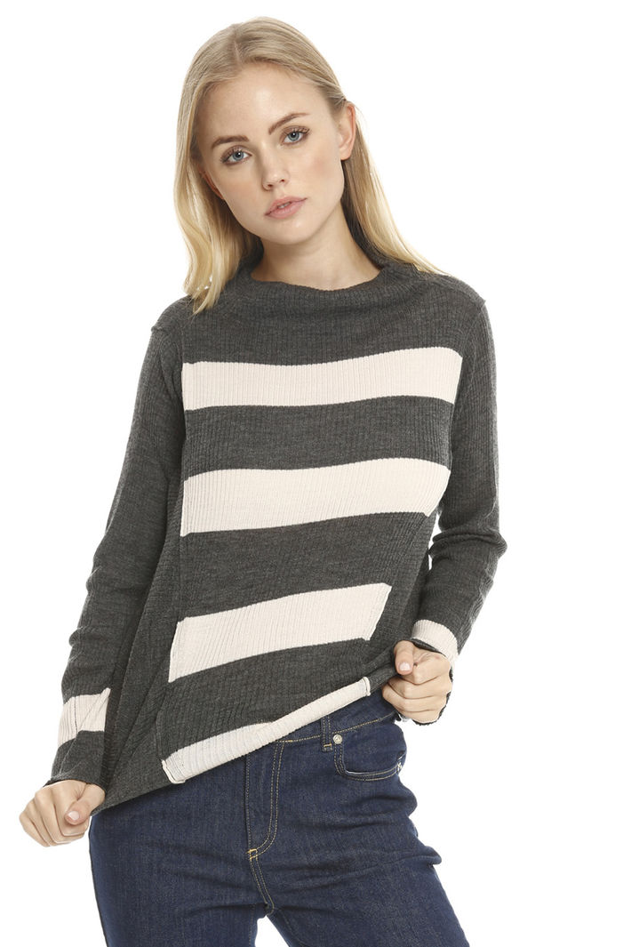 Maglia boxy a costine Intrend Maglia boxy a costine Intrend