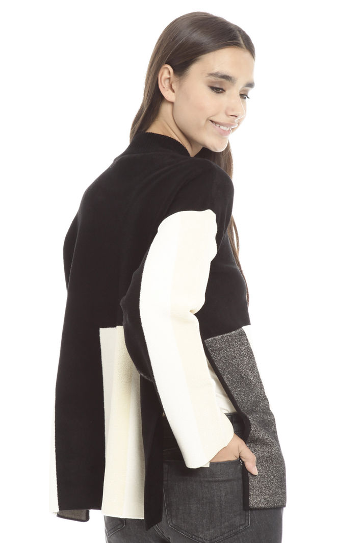 Pullover boxy con spacchi Diffusione Tessile Pullover boxy con spacchi Diffusione Tessile