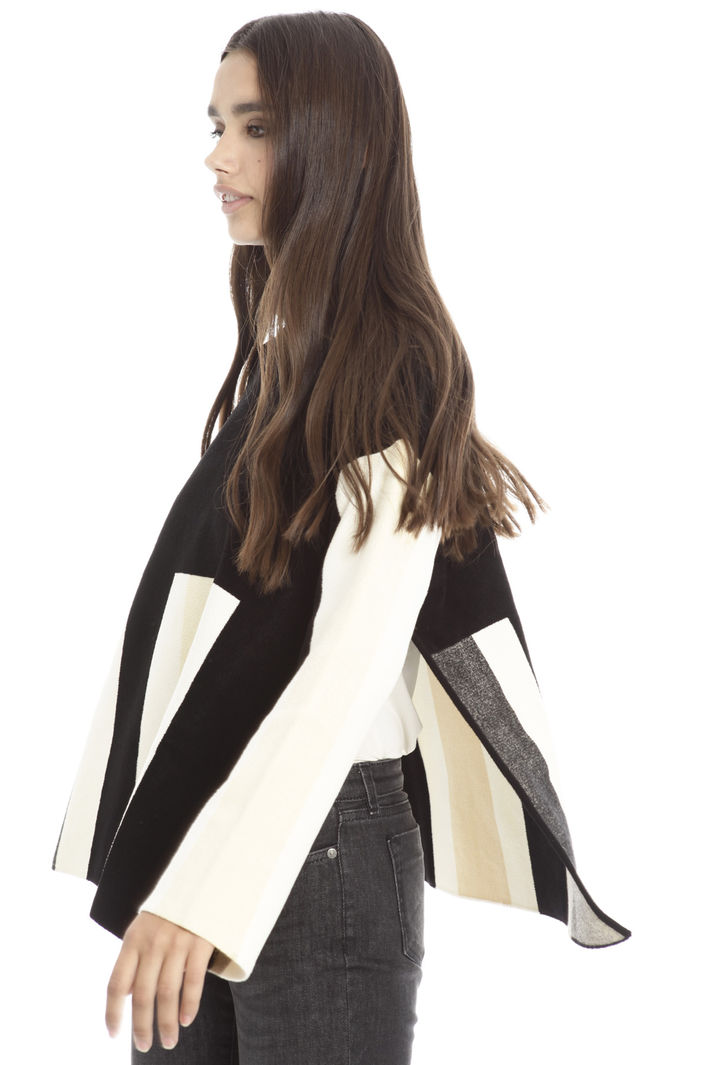 Pullover boxy con spacchi Diffusione Tessile Pullover boxy con spacchi Diffusione Tessile