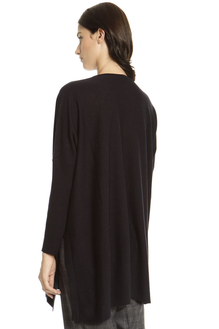 Maglia over con spacchi Diffusione Tessile Maglia over con spacchi Diffusione Tessile