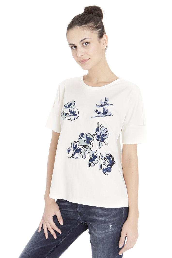 T-shirt ricamata a mano Diffusione Tessile T-shirt ricamata a mano Diffusione Tessile