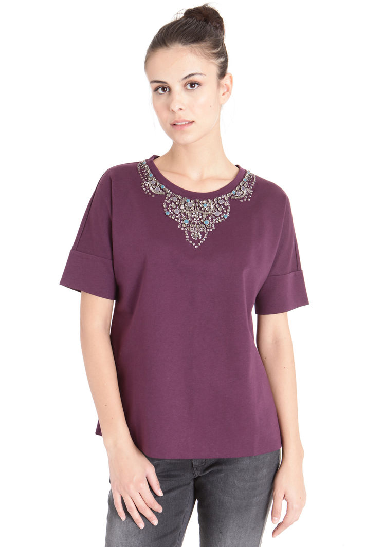 T-shirt ricamata a mano Fashion Market T-shirt ricamata a mano Fashion Market