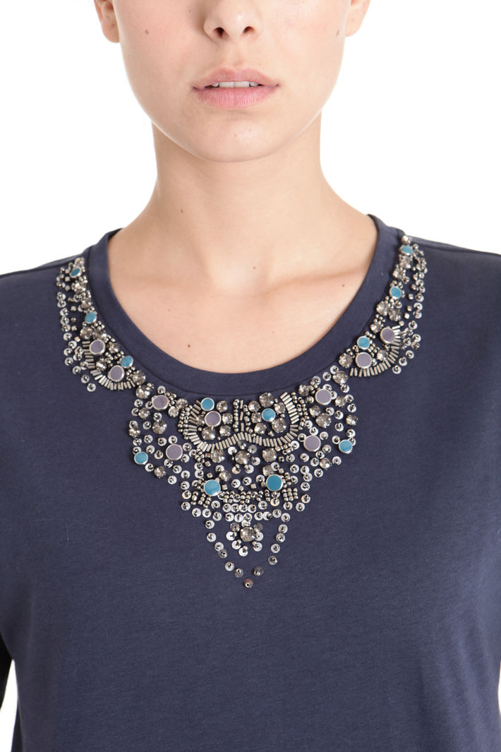 T-shirt ricamata a mano Fashion Market T-shirt ricamata a mano Fashion Market