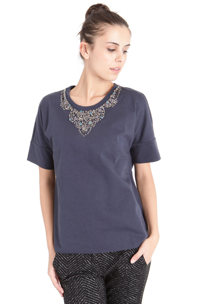 T-shirt ricamata a mano Fashion Market T-shirt ricamata a mano Fashion Market