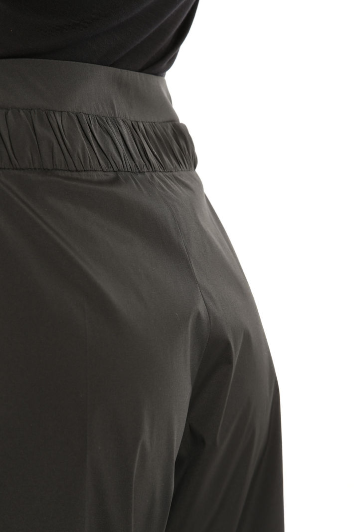 Pantalone cropped in taffetà stretch Diffusione Tessile Pantalone cropped in taffetà stretch Diffusione Tessile