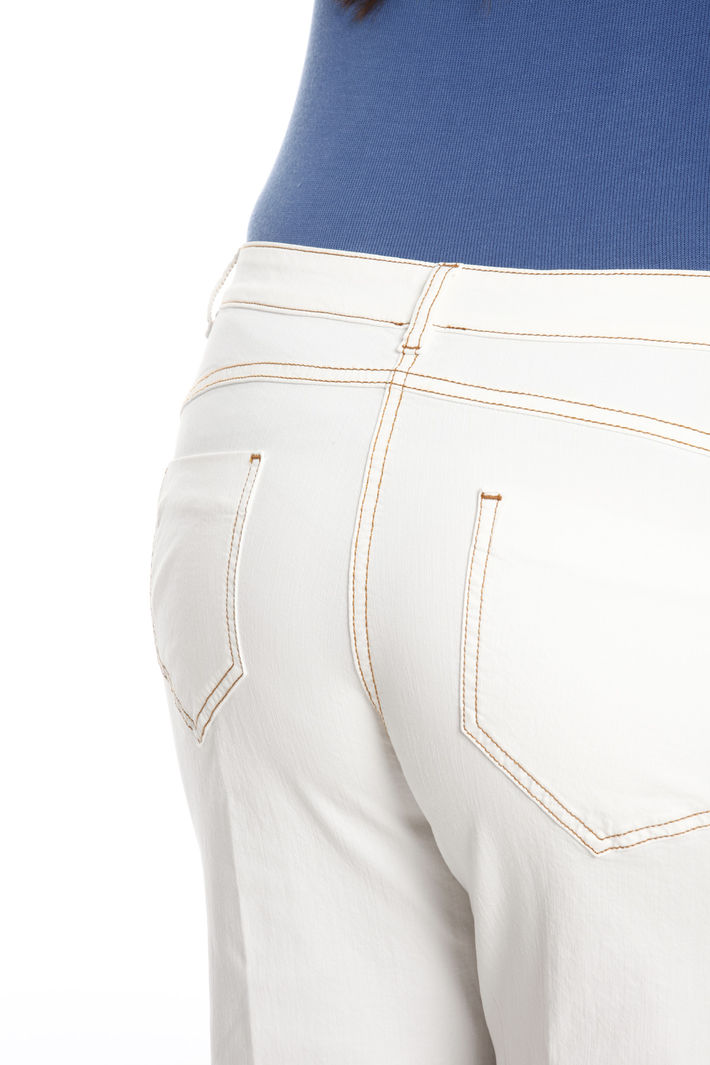 Jeans cropped in denim leggero Intrend Jeans cropped in denim leggero Intrend