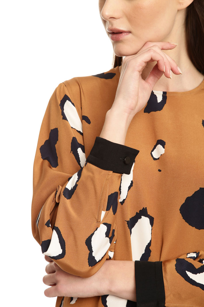 Blusa over in crepe di seta Diffusione Tessile Blusa over in crepe di seta Diffusione Tessile