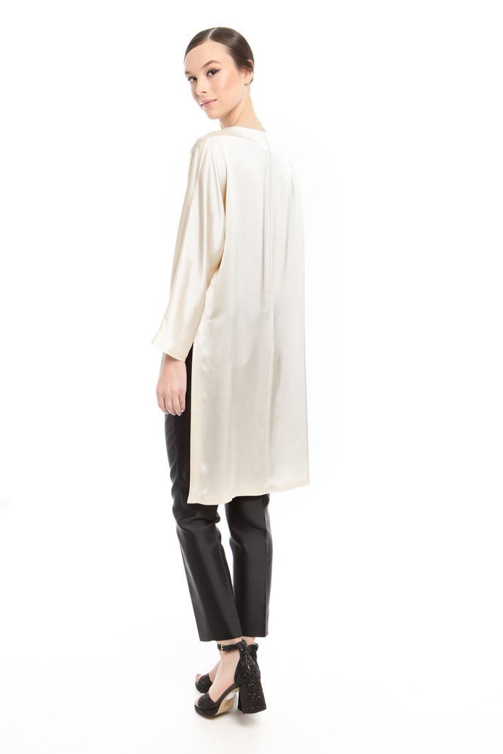 Casacca lunga in satin Intrend Casacca lunga in satin Intrend