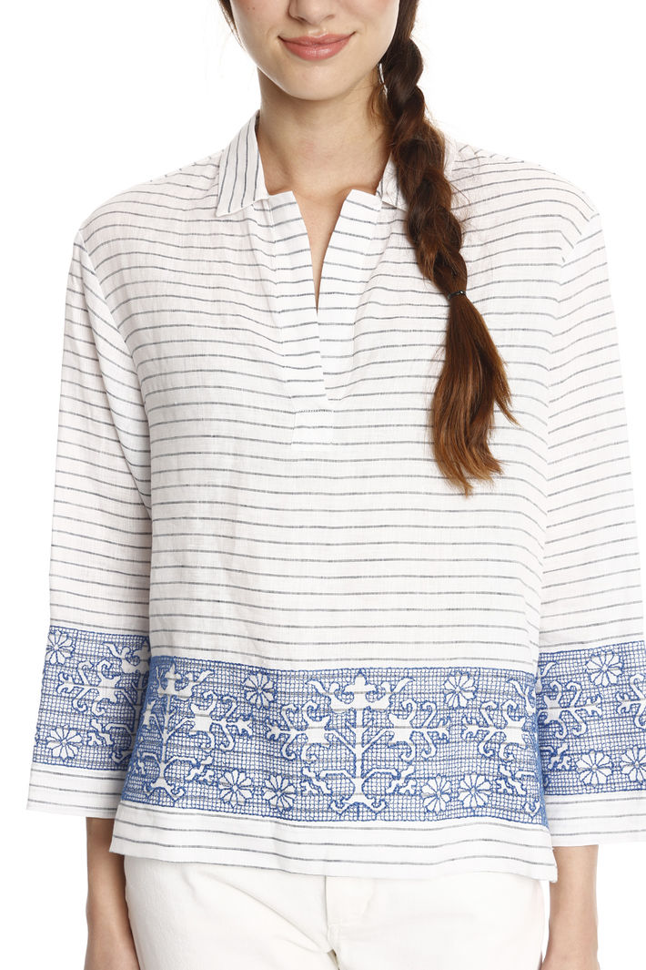 Blusa boxy con ricami Intrend Blusa boxy con ricami Intrend