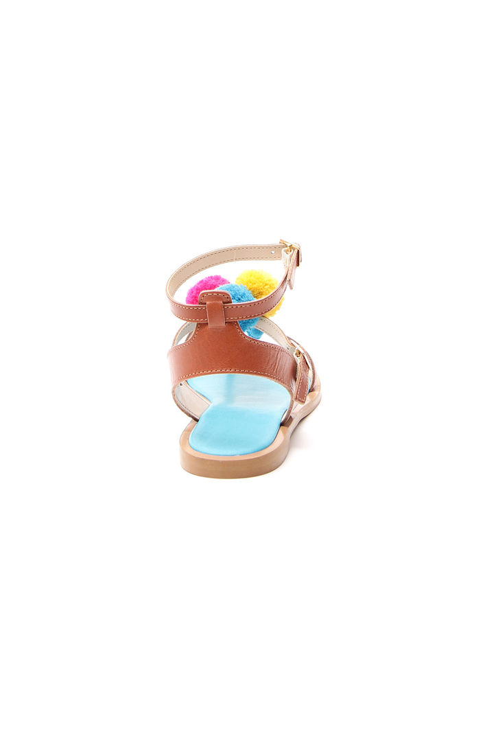 Sandali flat con pon-pon Intrend Sandali flat con pon-pon Intrend