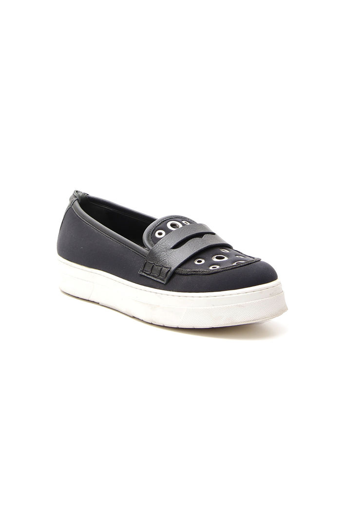 Sneakers con occhielli Intrend Sneakers con occhielli Intrend