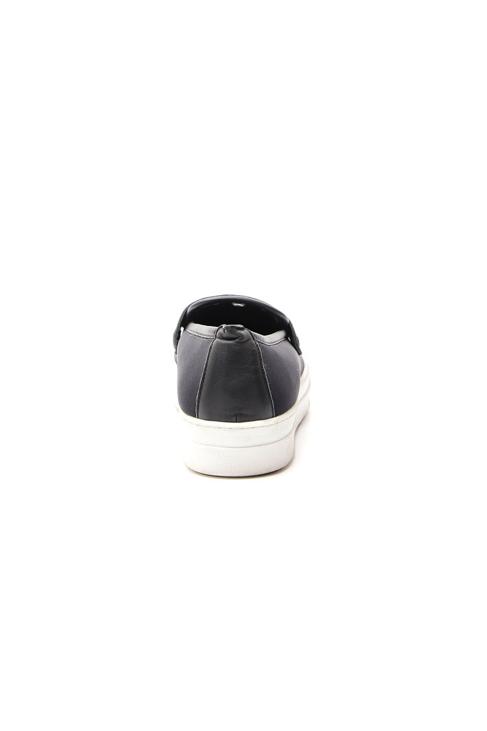 Sneakers con occhielli Intrend Sneakers con occhielli Intrend