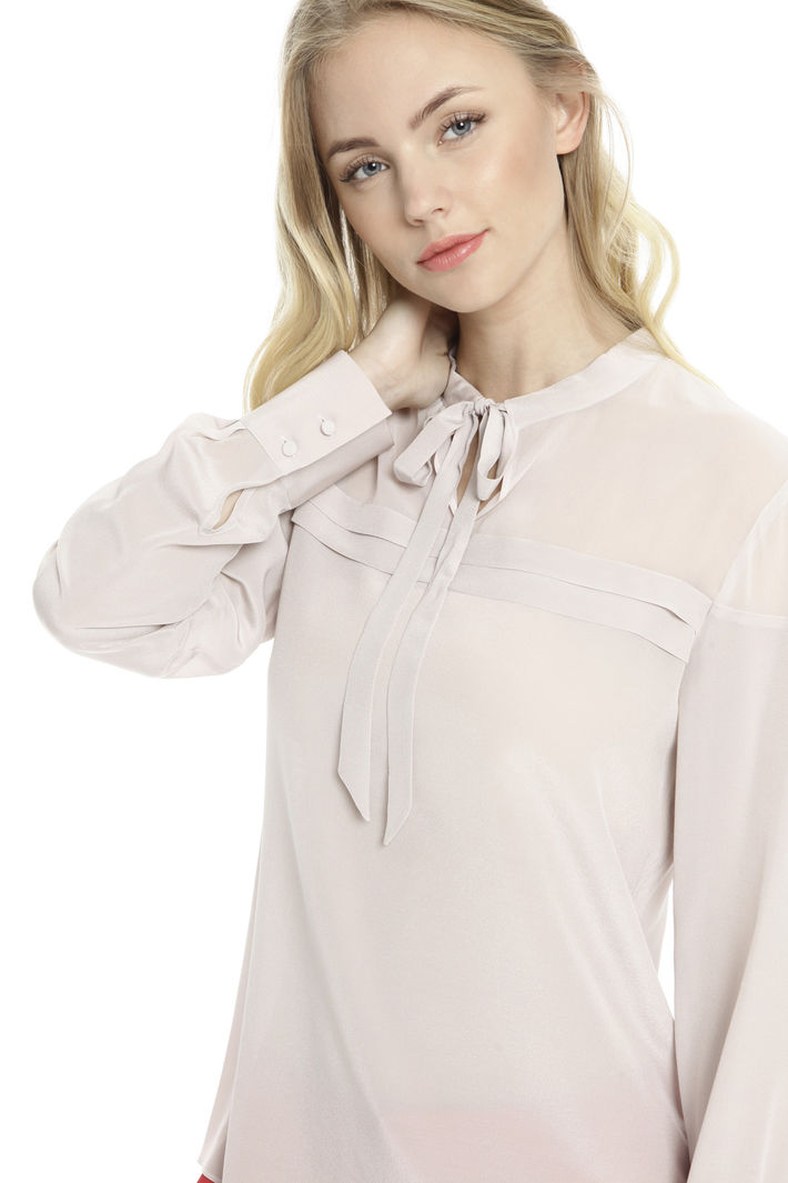 Blusa con inserti georgette Intrend Blusa con inserti georgette Intrend