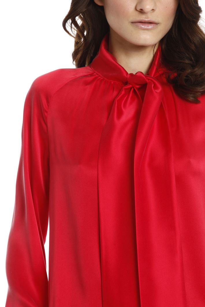 Blusa in raso con fiocco Fashion Market Blusa in raso con fiocco Fashion Market