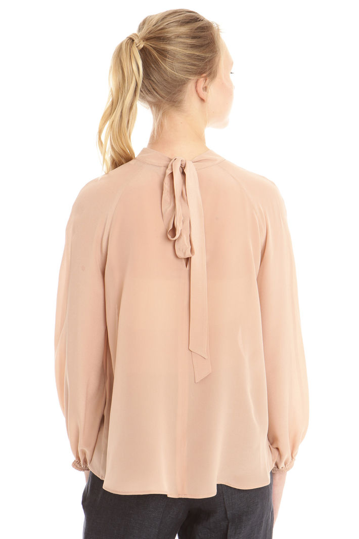 Blusa in seta con cut-out Fashion Market Blusa in seta con cut-out Fashion Market
