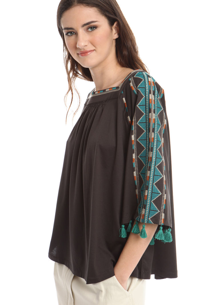 Top con ricami e nappine Diffusione Tessile Top con ricami e nappine Diffusione Tessile