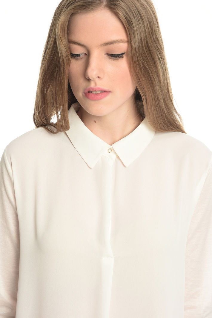 T-shirt in jersey e crepe Intrend T-shirt in jersey e crepe Intrend