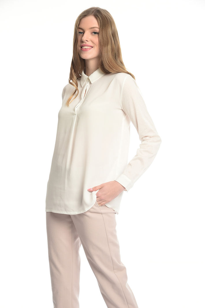 T-shirt in jersey e crepe Intrend T-shirt in jersey e crepe Intrend