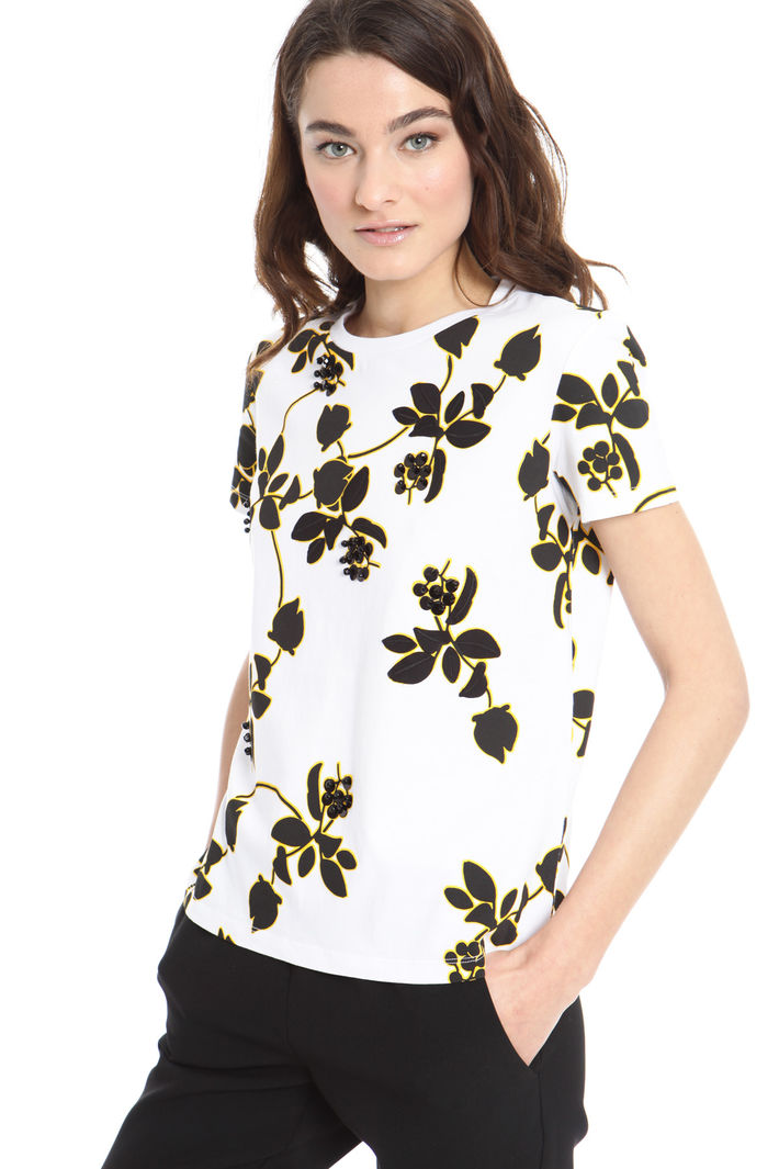 T-shirt con ricami applicati Intrend T-shirt con ricami applicati Intrend