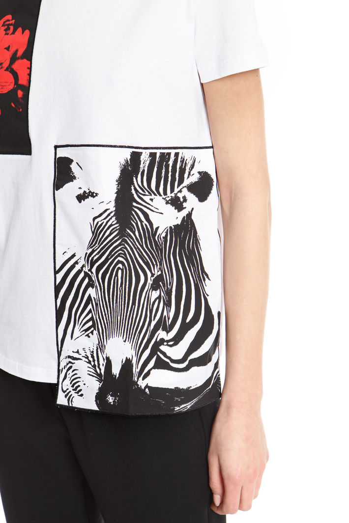 T-shirt con ricami applicati Intrend T-shirt con ricami applicati Intrend
