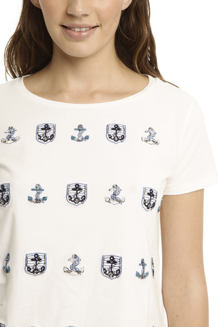 T-shirt con applicazioni Intrend T-shirt con applicazioni Intrend