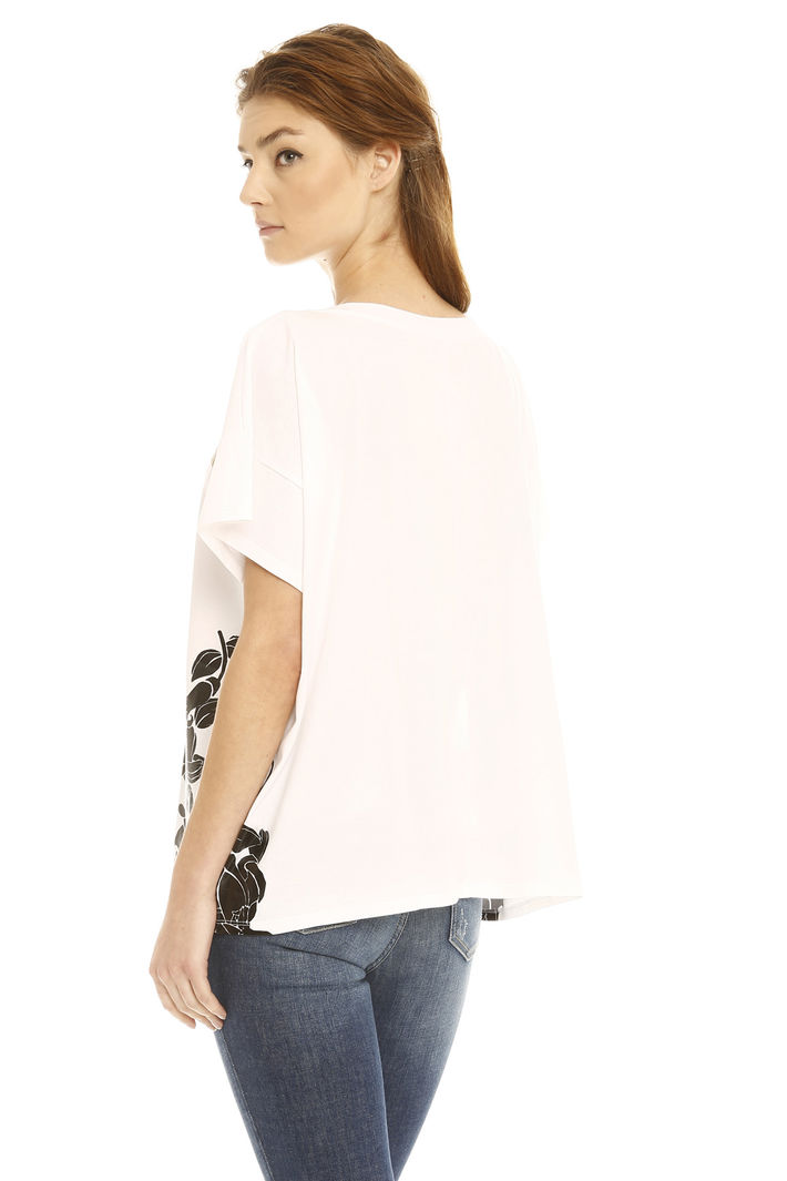 T-shirt oversize con ricami Fashion Market T-shirt oversize con ricami Fashion Market