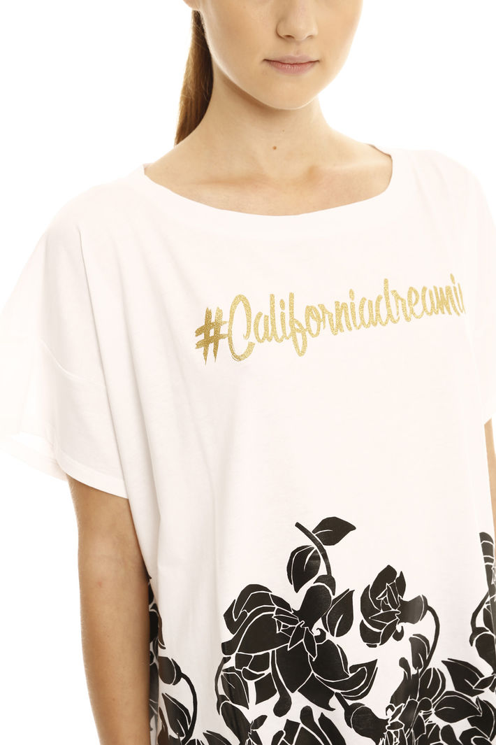 T-shirt oversize con ricami Fashion Market T-shirt oversize con ricami Fashion Market