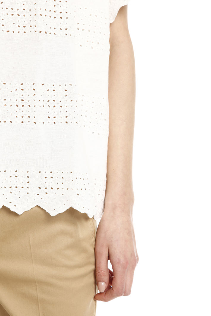 T-shirt con dettagli sangallo Diffusione Tessile T-shirt con dettagli sangallo Diffusione Tessile