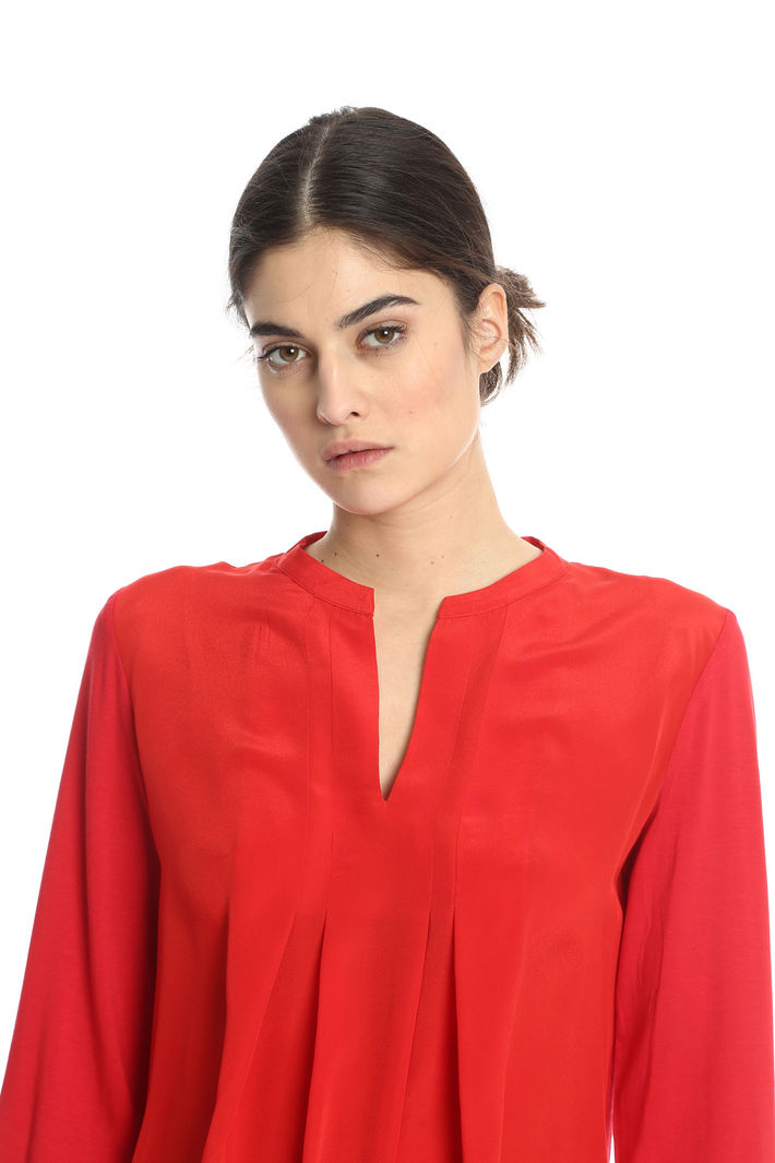 T-shirt bimateriale con pieghe Fashion Market T-shirt bimateriale con pieghe Fashion Market