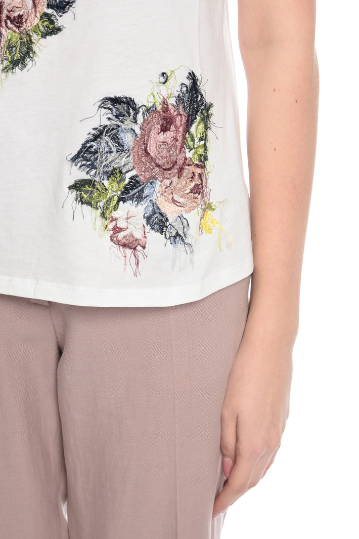 T-shirt con ricami floreali Diffusione Tessile T-shirt con ricami floreali Diffusione Tessile