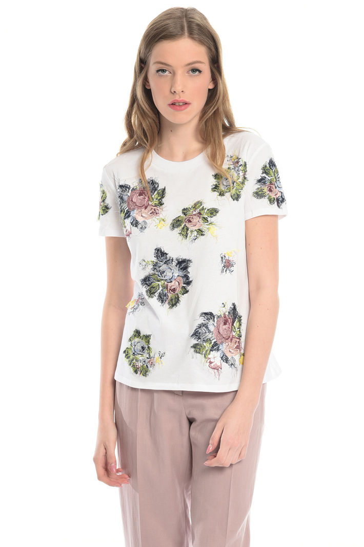 T-shirt con ricami floreali Diffusione Tessile T-shirt con ricami floreali Diffusione Tessile