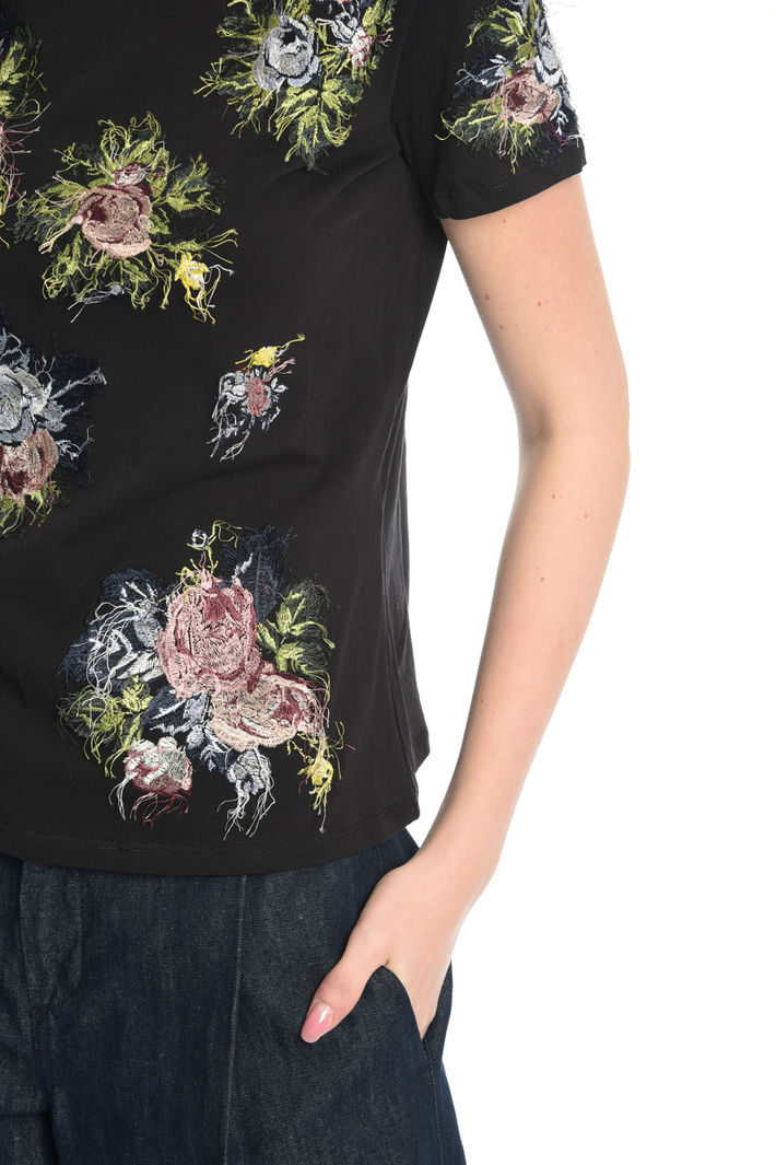 T-shirt con ricami floreali Fashion Market T-shirt con ricami floreali Fashion Market
