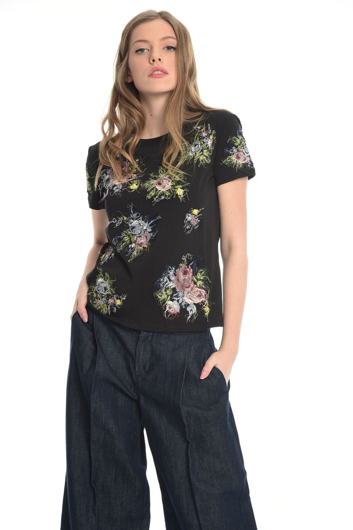 T-shirt con ricami floreali Fashion Market T-shirt con ricami floreali Fashion Market
